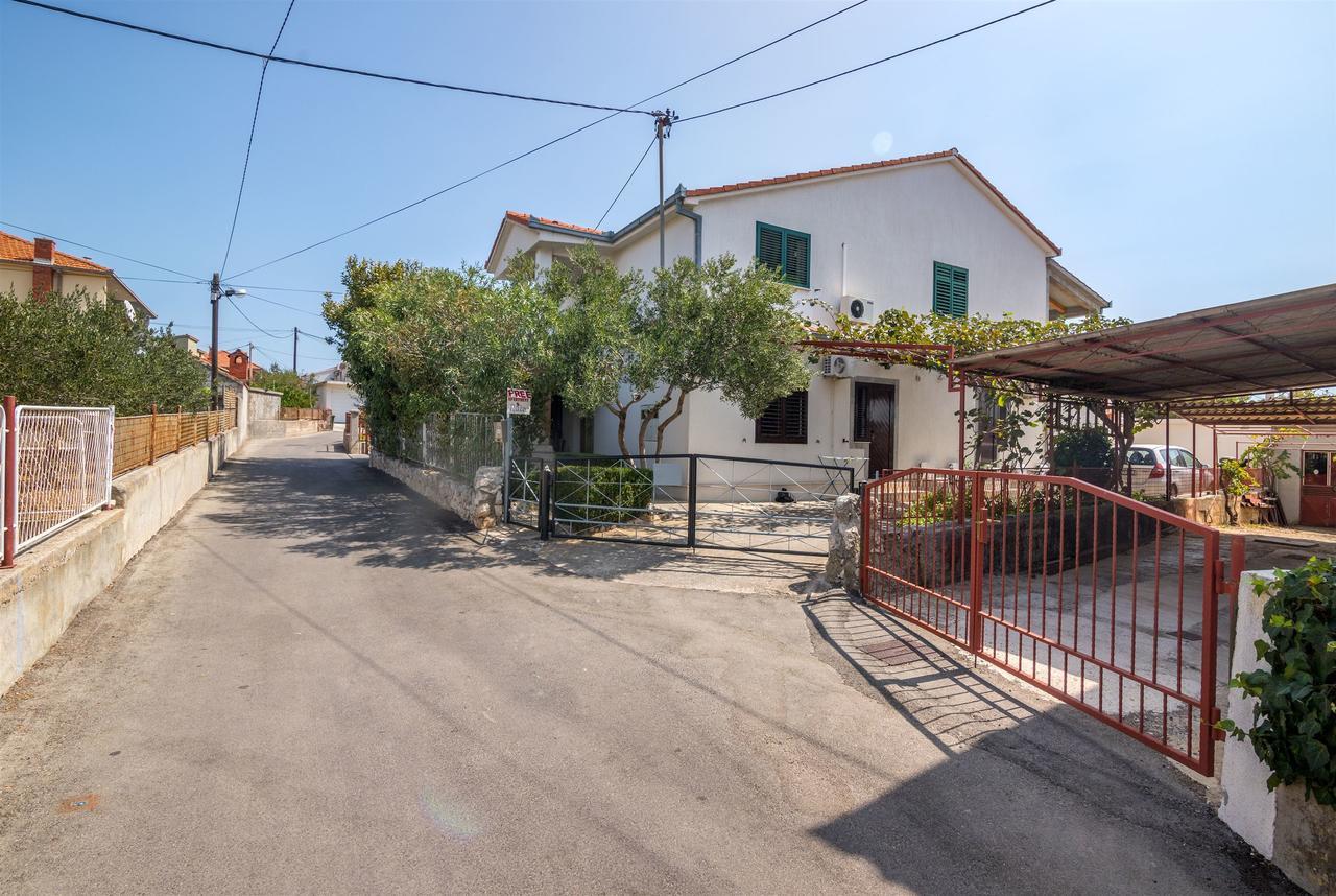 Apartment And Rooms Ruza Τρογκίρ Εξωτερικό φωτογραφία